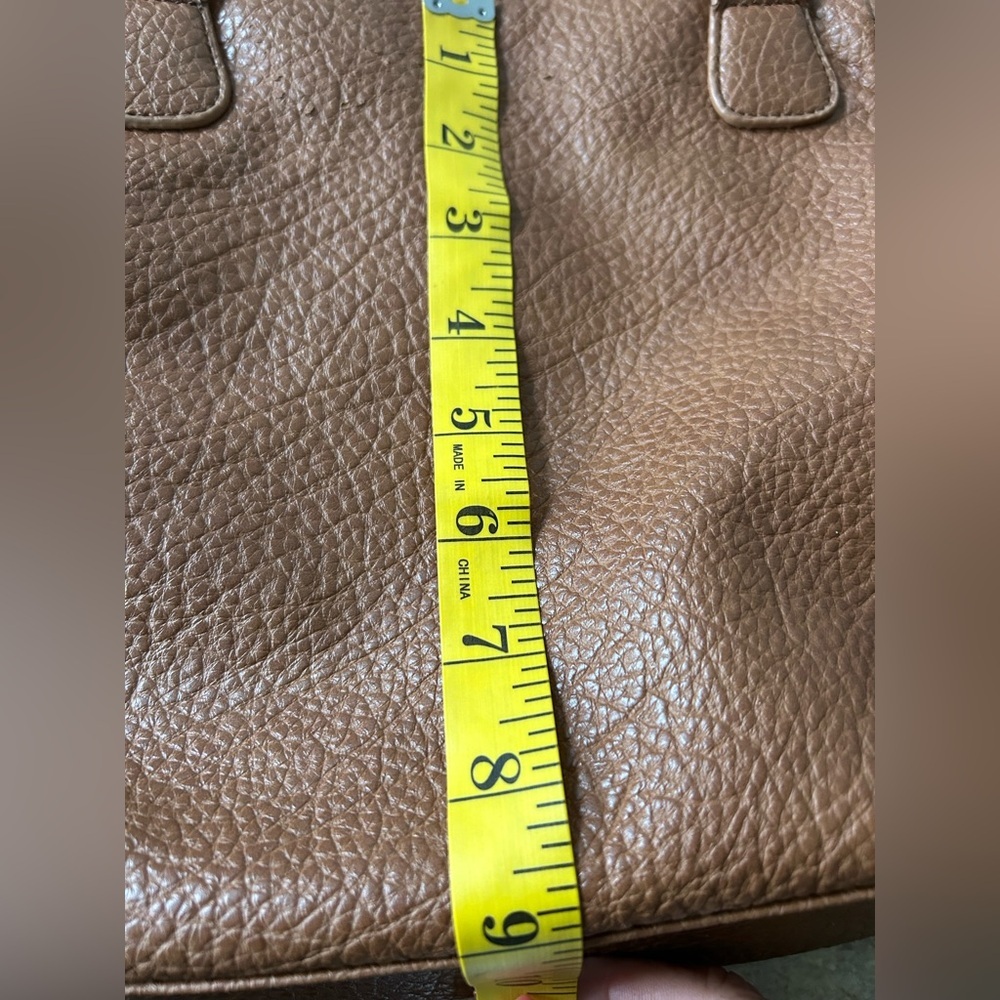 Multi-Sac Brown Vegan Pebbled Leather Purse with lots of storage spaces - Picture 12 of 13